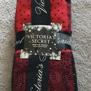 Victoria secrete scarf 🧣